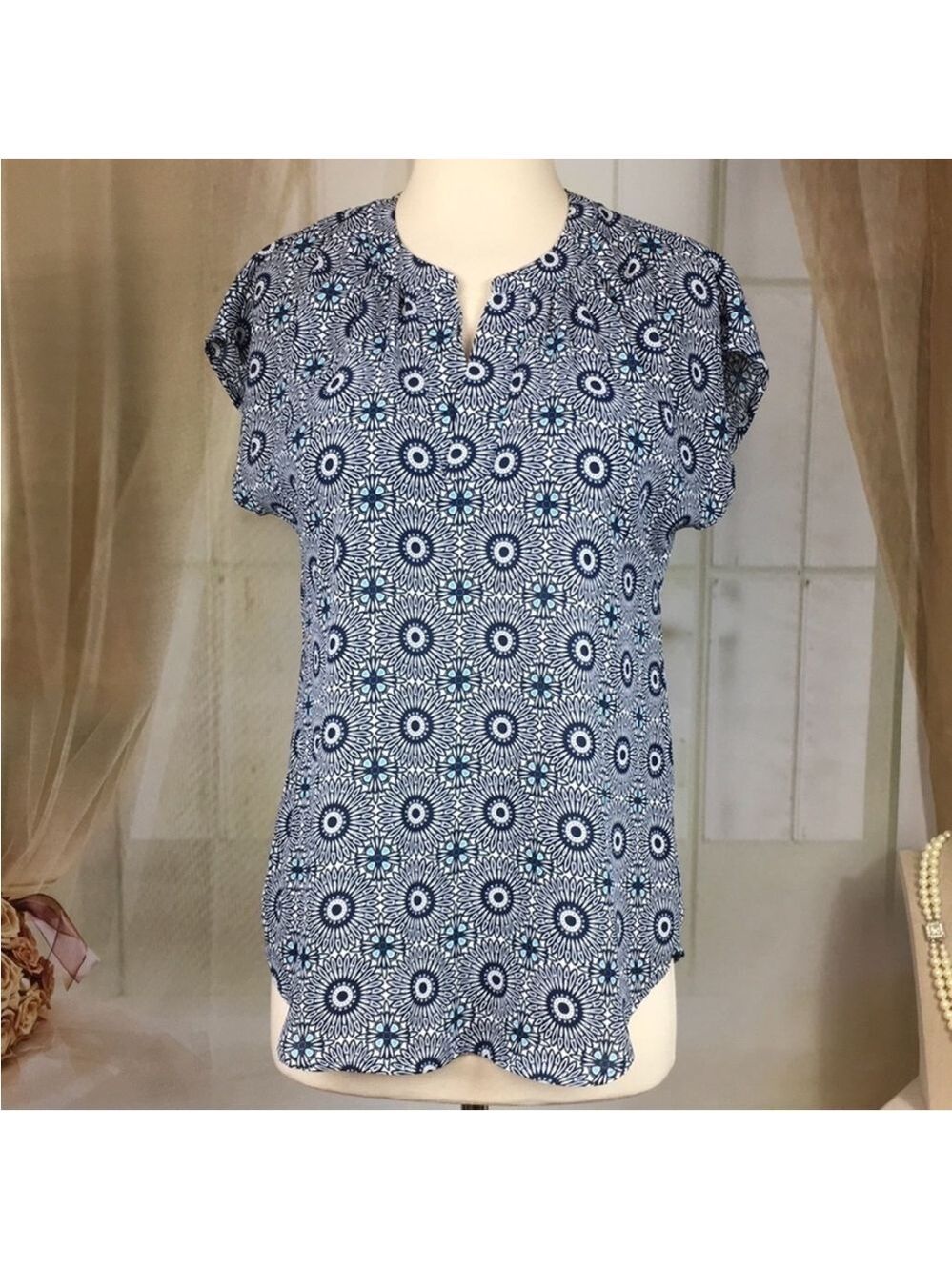 ROZ & Ali Blue Abstract Short
Sleeved Blouse S